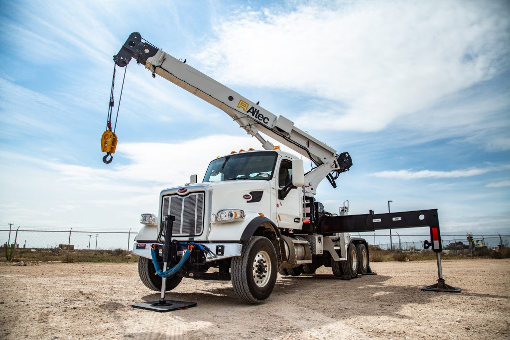 Cần cẩu xe tải Altec AC30-53T