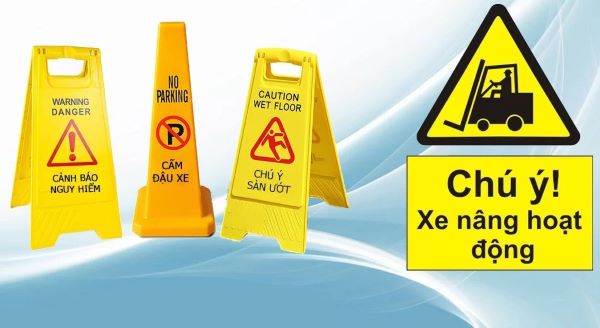 Lắp đặt các biển báo tại khu vực làm việc với xe nâng Lắp đặt các biển báo tại khu vực làm việc với xe nâng