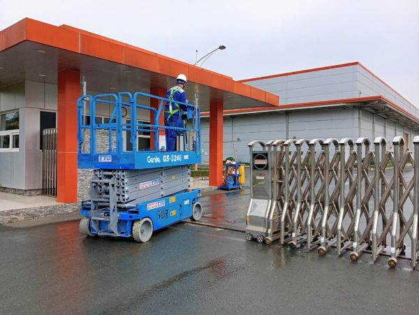 Xe nâng người cắt kéo đa dạng chiều cao làm việc Xe nâng người cắt kéo đa dạng chiều cao làm việc